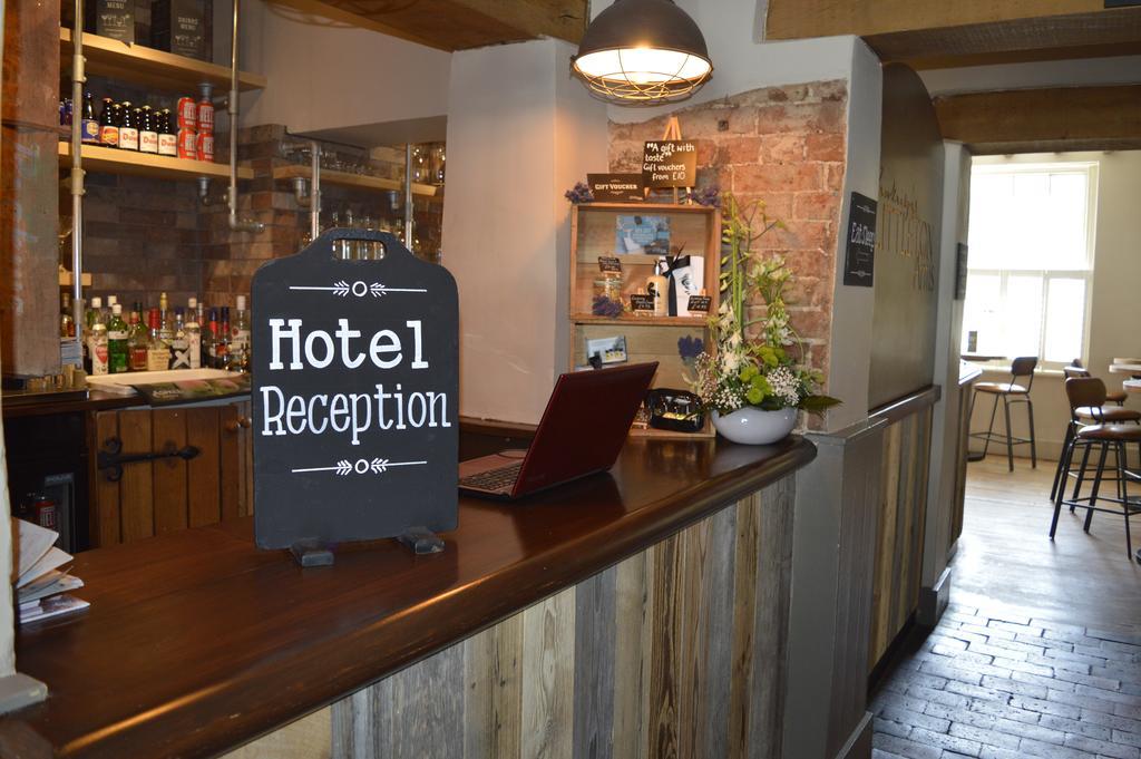 מלון פנקרידג' The Littleton Arms מראה חיצוני תמונה